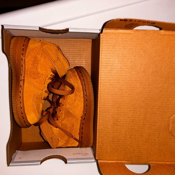 Nike - AF1 - Air Force 1 - Mid - Wheat Suede - Gum Bottom - 5c - Picture 4 of 5